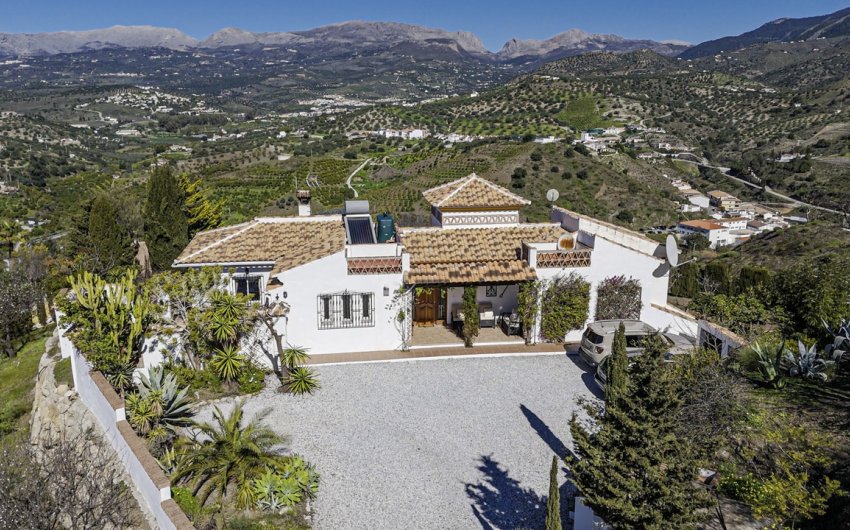 Resale - Villa -
Vinuela - Inland