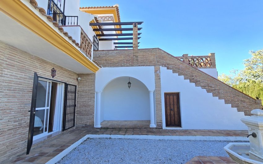 Resale - Villa -
Vinuela - Inland