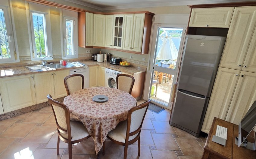 Resale - Villa -
Vinuela - Inland