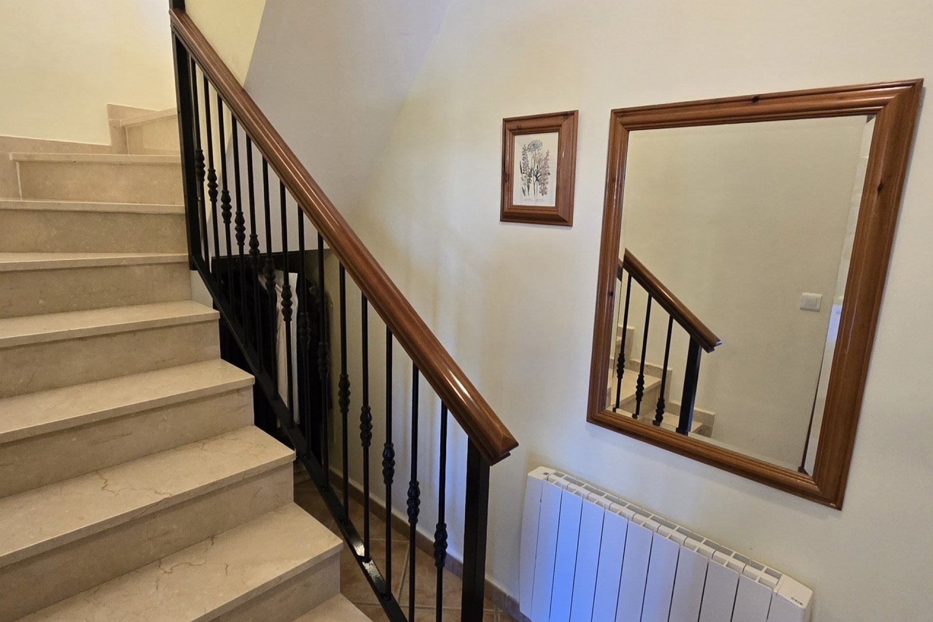 Resale - Villa -
Vinuela - Inland