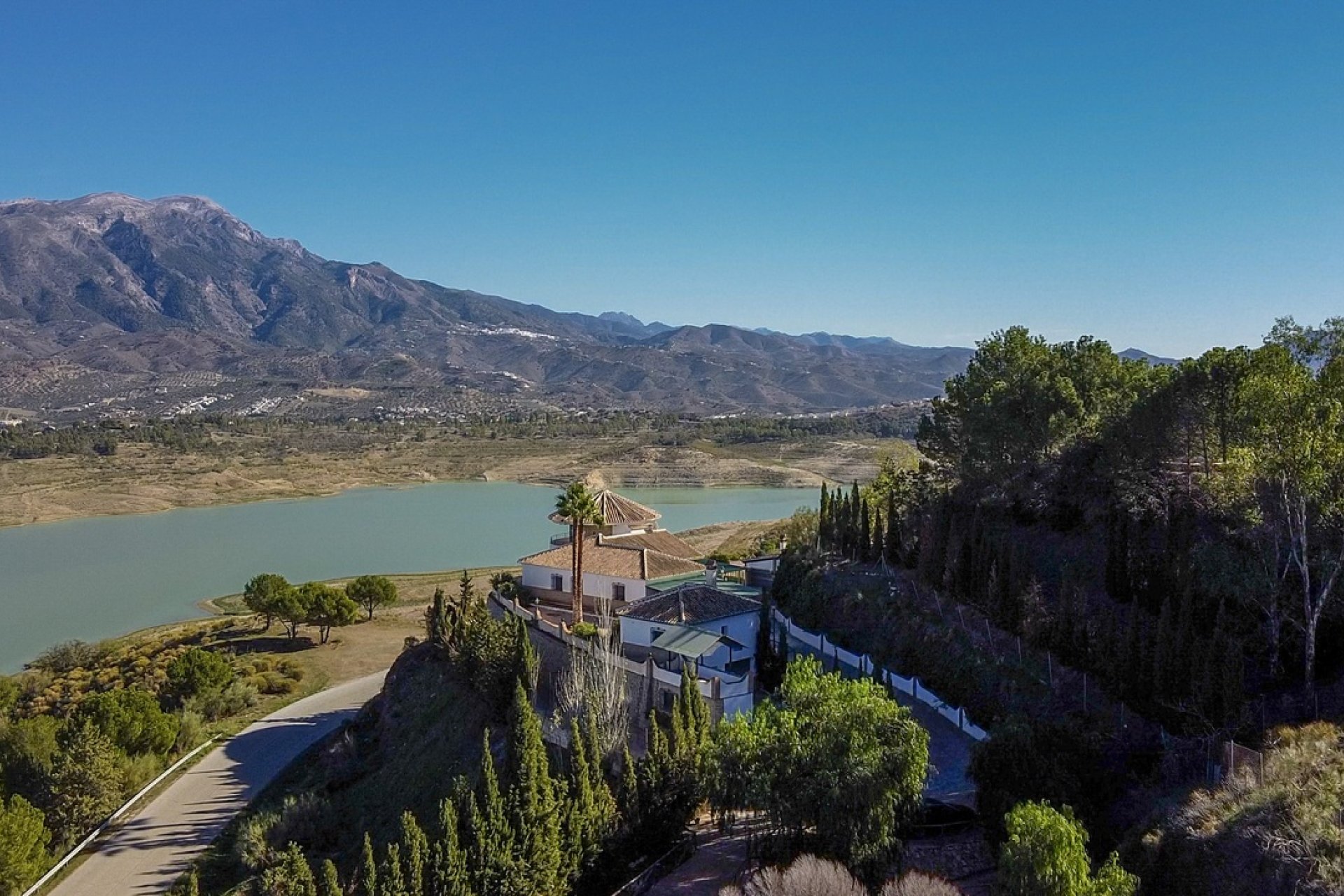 Resale - Villa -
Vinuela - Inland