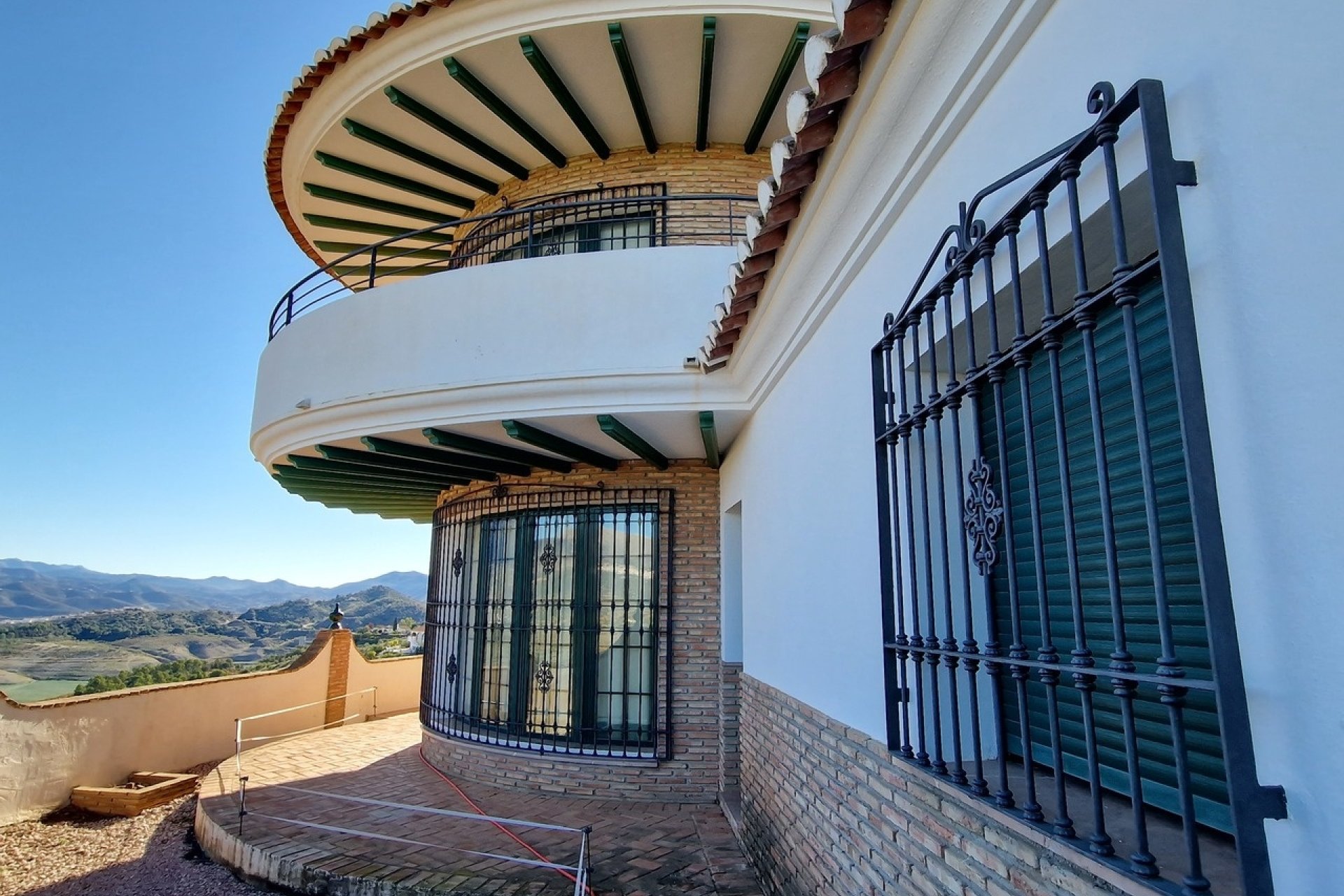 Resale - Villa -
Vinuela - Inland