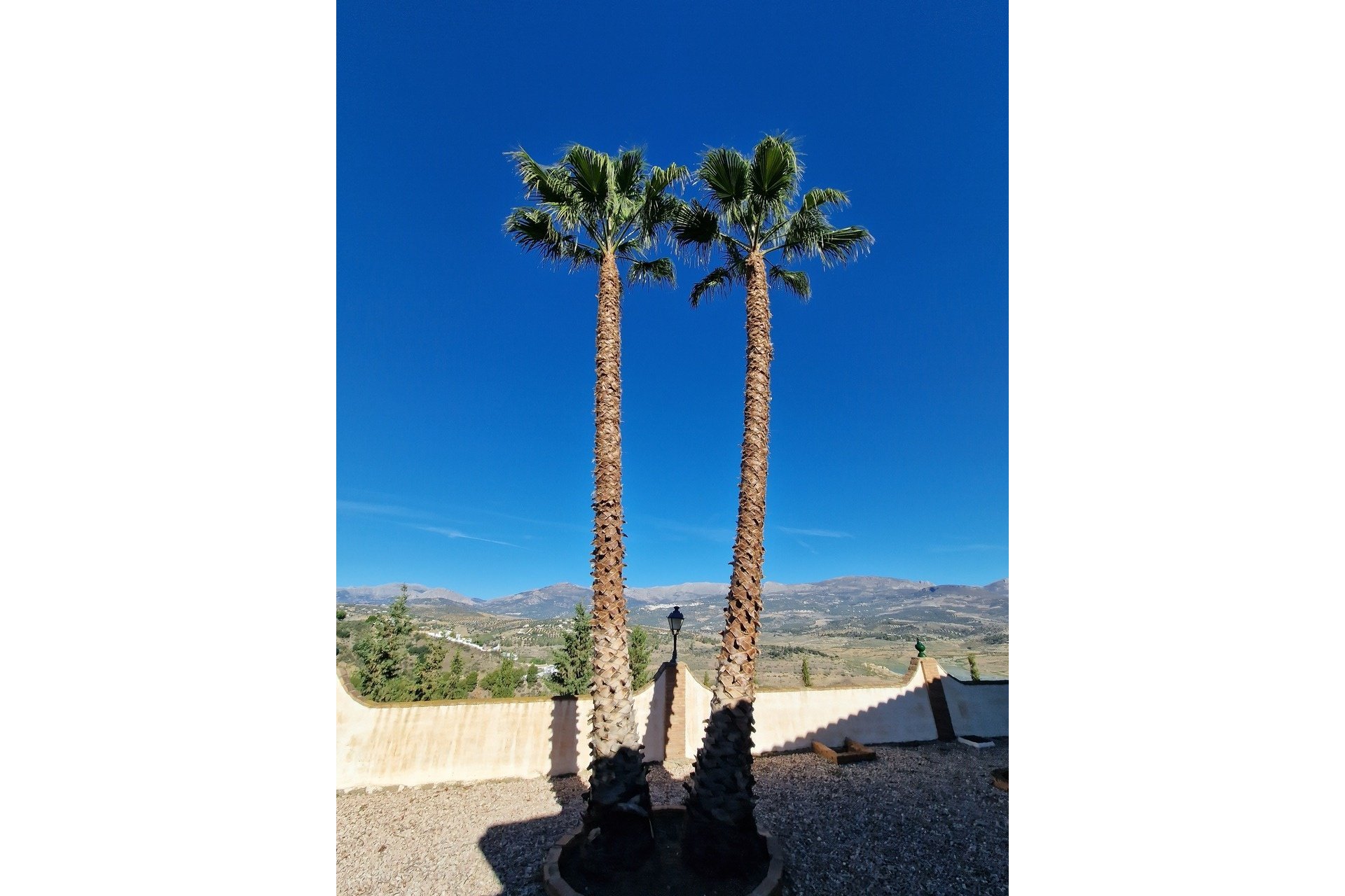 Resale - Villa -
Vinuela - Inland