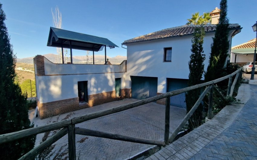 Resale - Villa -
Vinuela - Inland