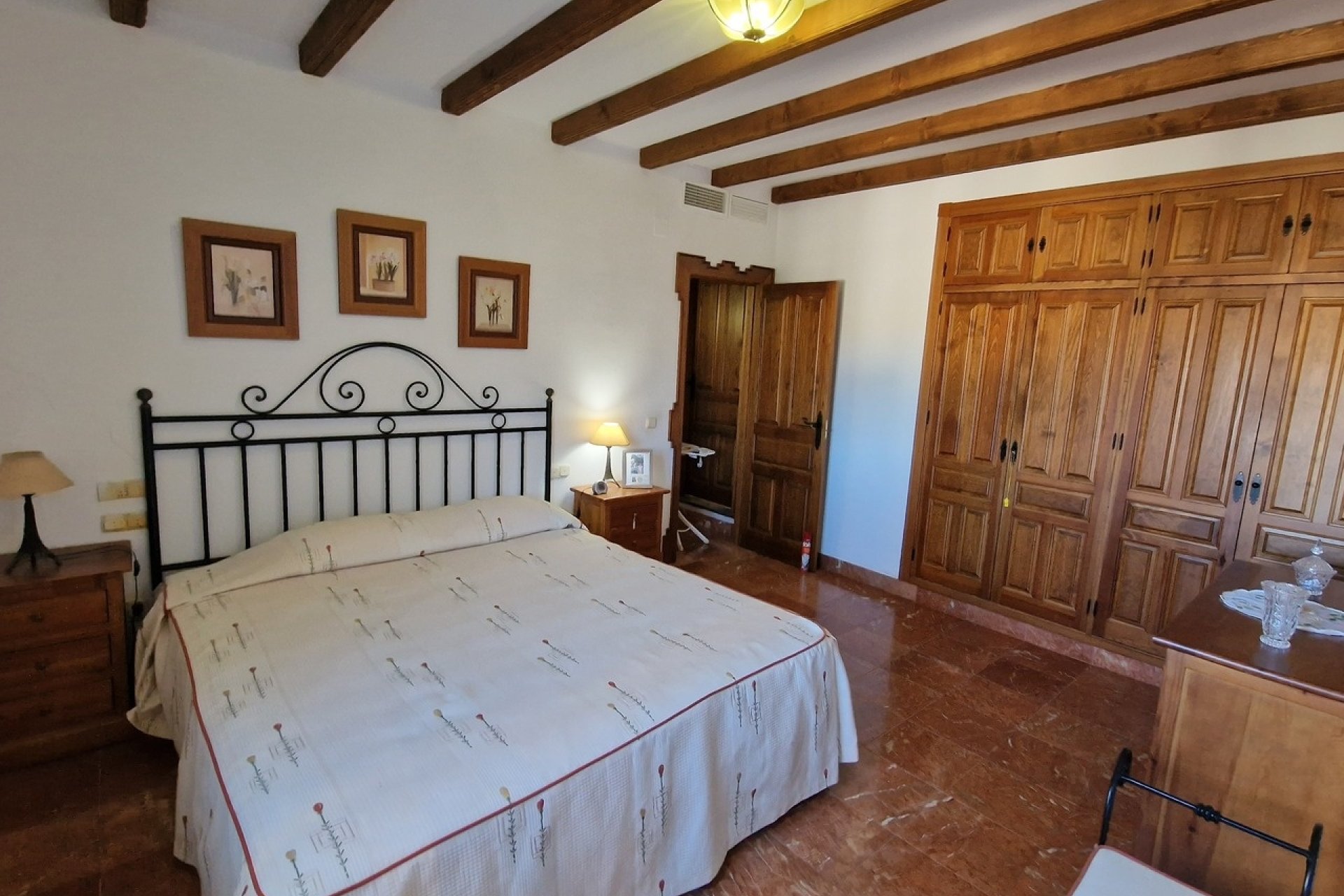 Resale - Villa -
Vinuela - Inland