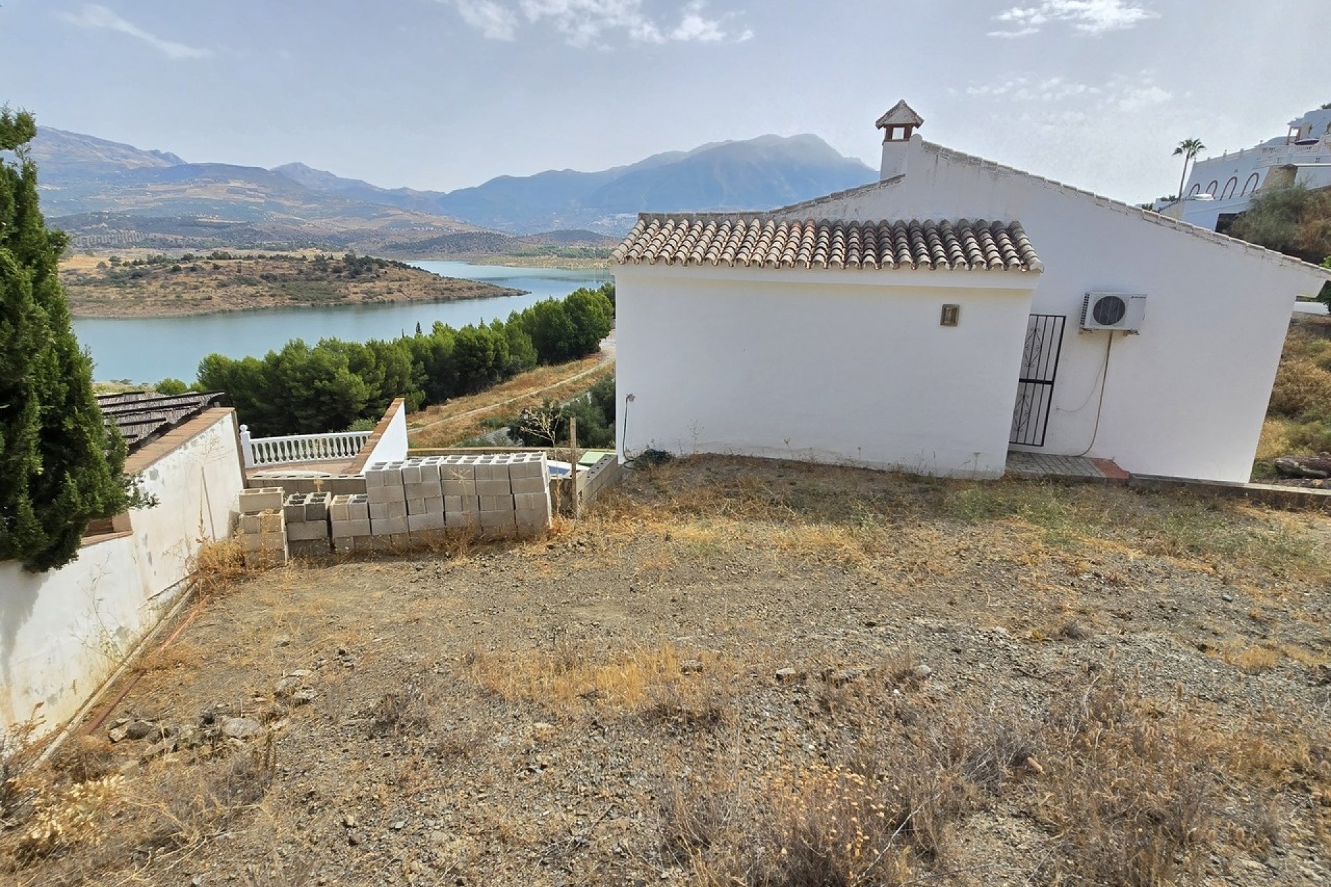 Resale - Villa -
Vinuela - Inland