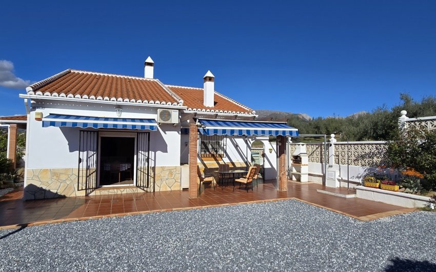 Resale - Villa -
Vinuela - Inland