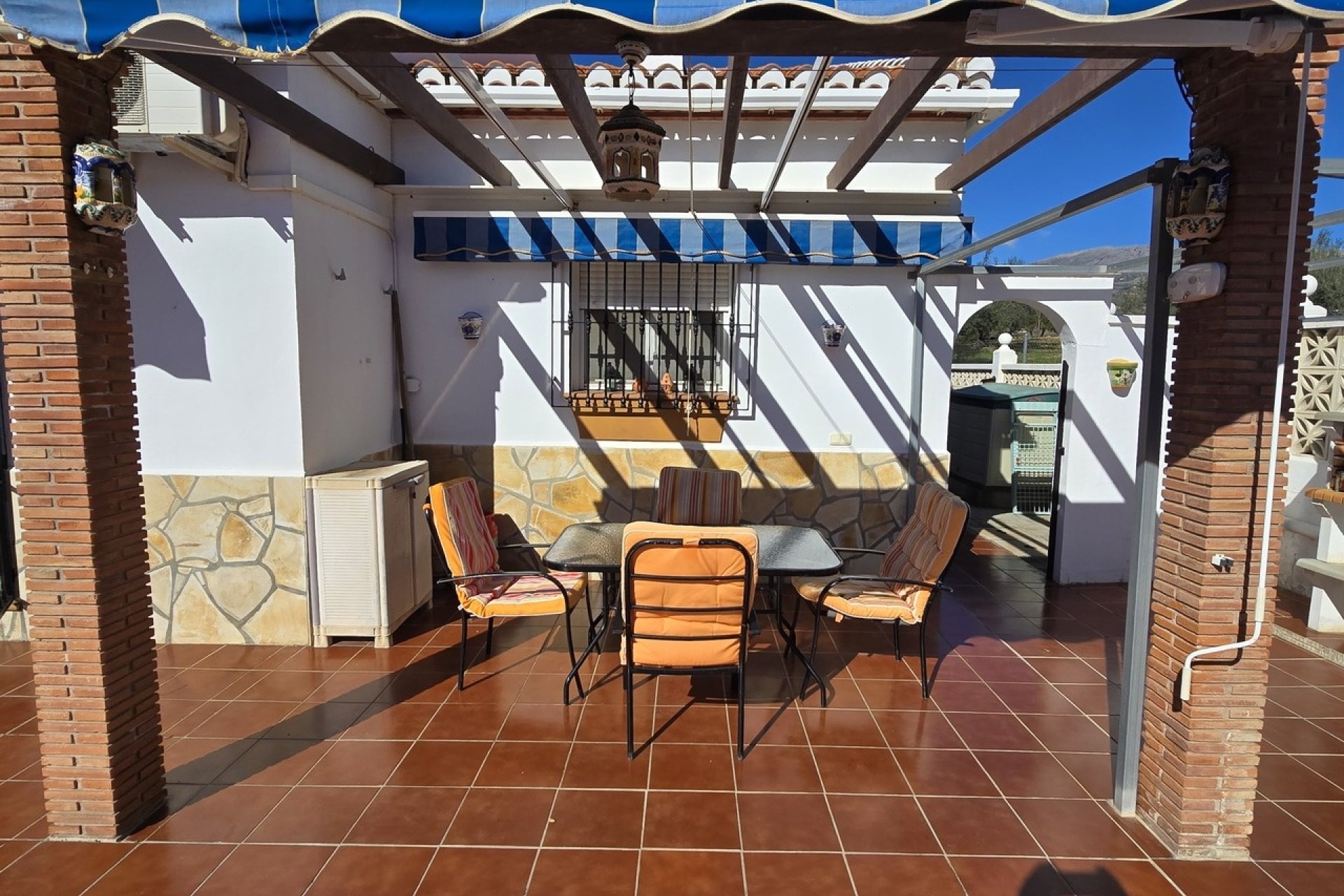 Resale - Villa -
Vinuela - Inland