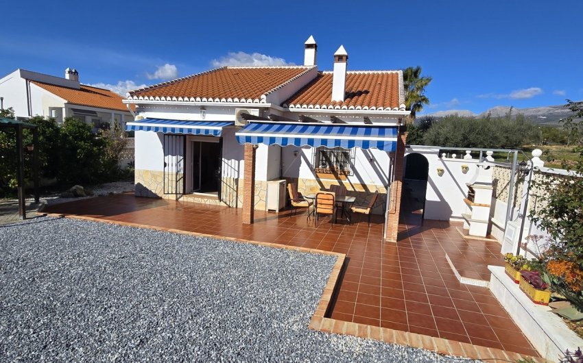 Resale - Villa -
Vinuela - Inland