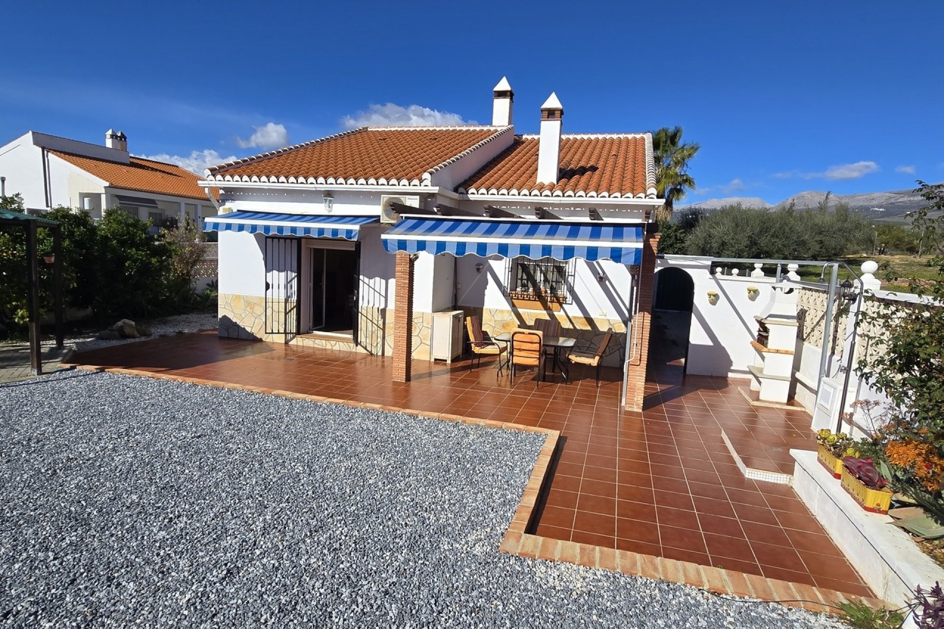 Resale - Villa -
Vinuela - Inland