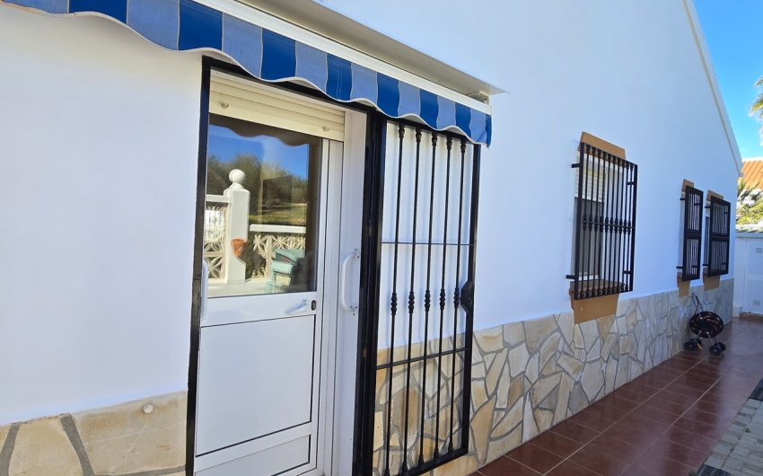 Resale - Villa -
Vinuela - Inland