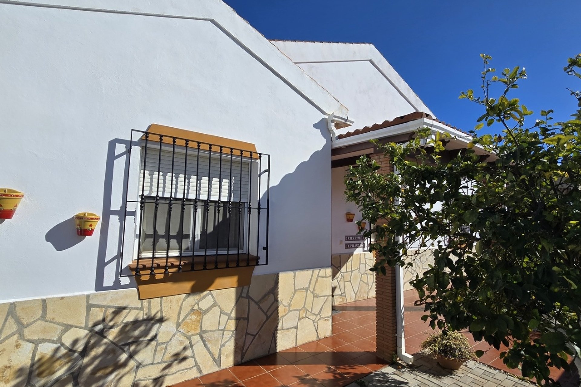 Resale - Villa -
Vinuela - Inland