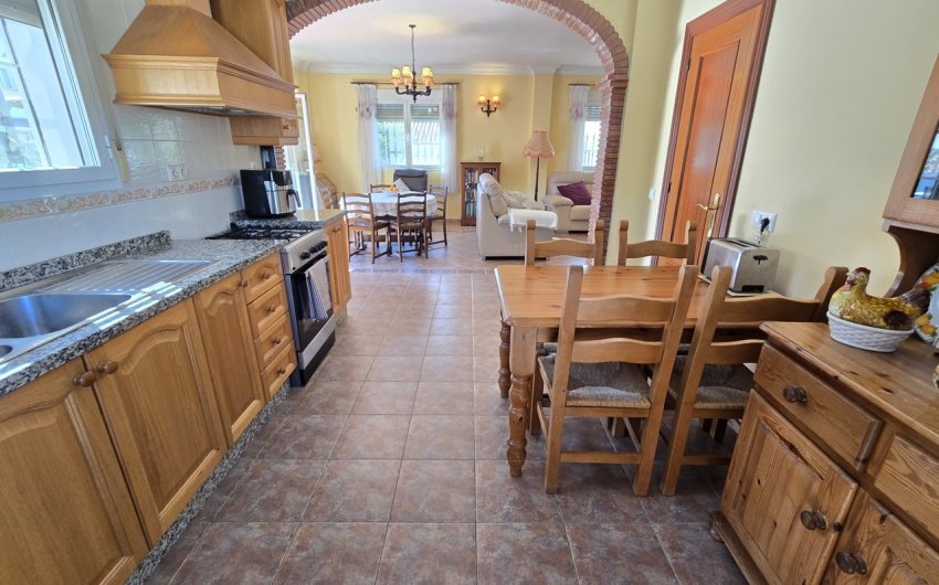 Resale - Villa -
Vinuela - Inland