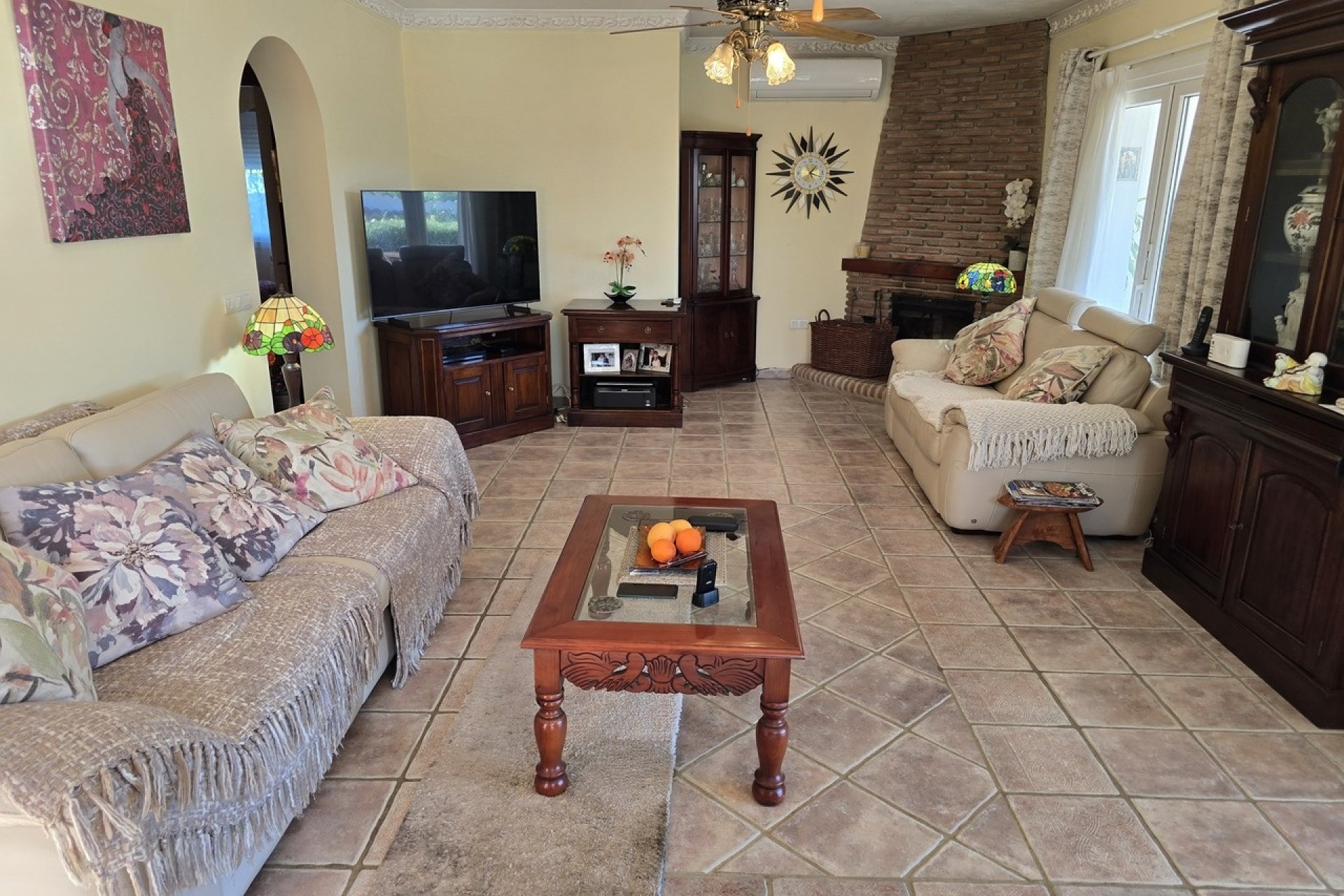 Resale - Villa -
Vinuela - Inland