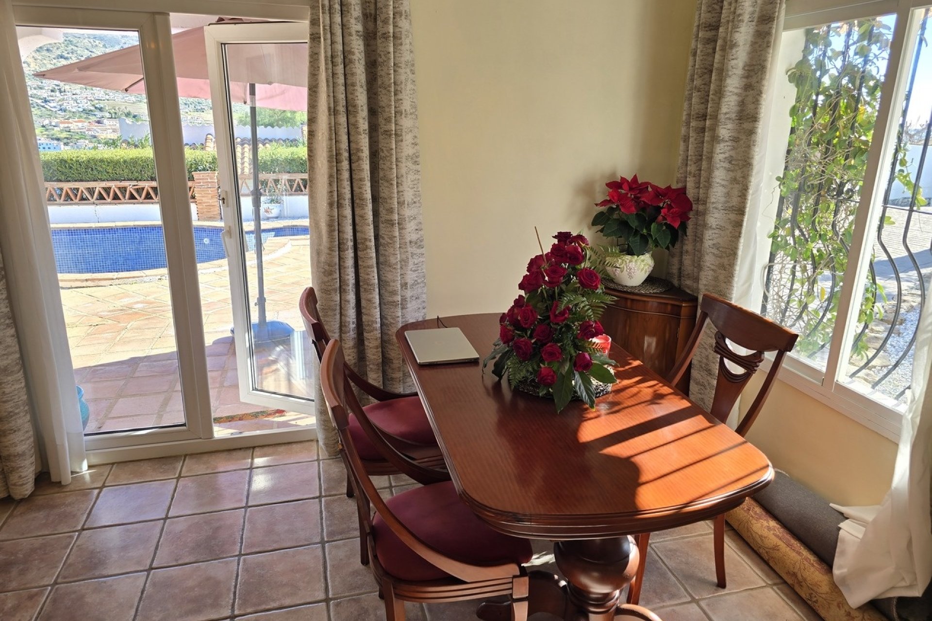 Resale - Villa -
Vinuela - Inland