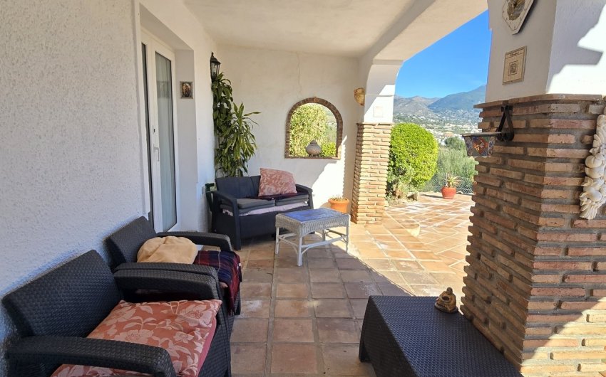 Resale - Villa -
Vinuela - Inland