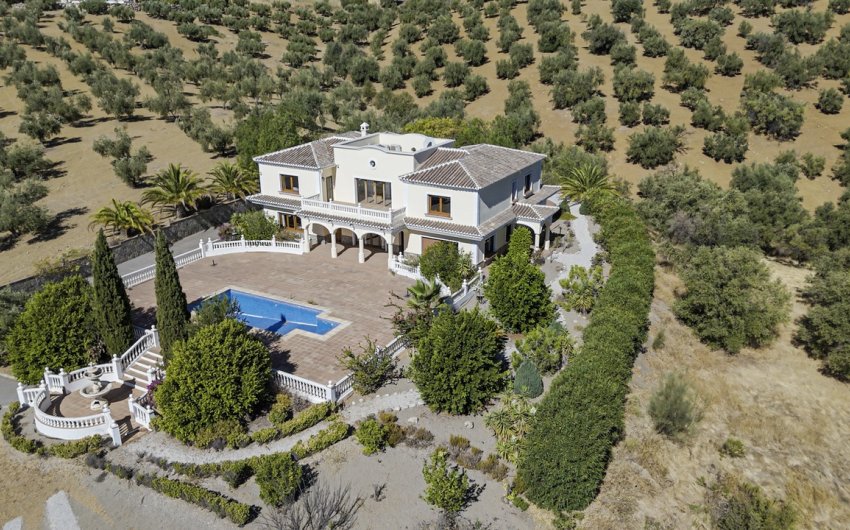 Resale - Villa -
Vinuela - Inland