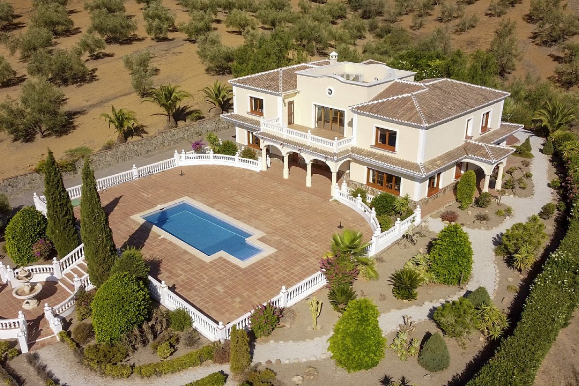 Resale - Villa -
Vinuela - Inland