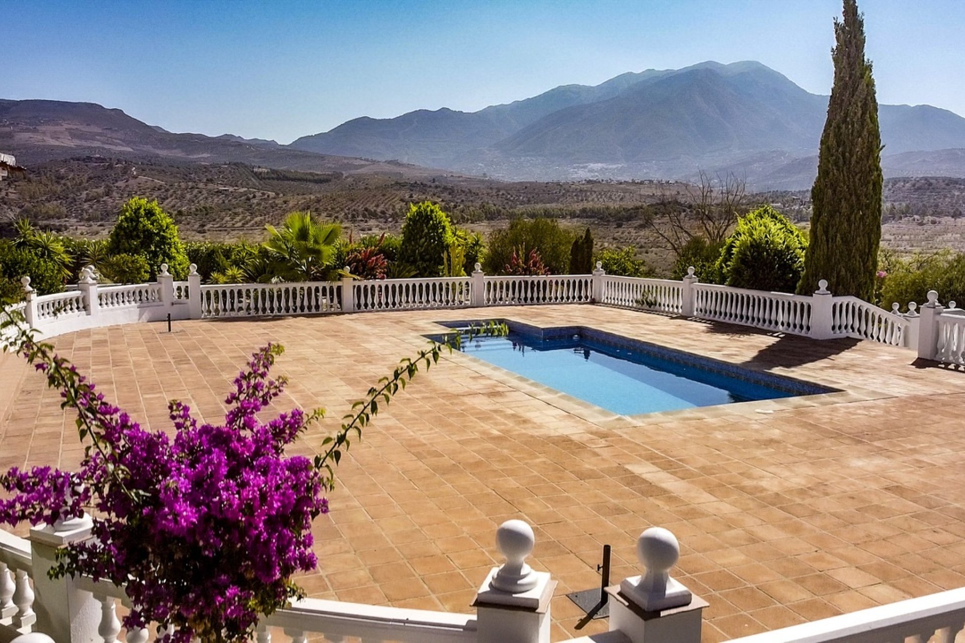 Resale - Villa -
Vinuela - Inland