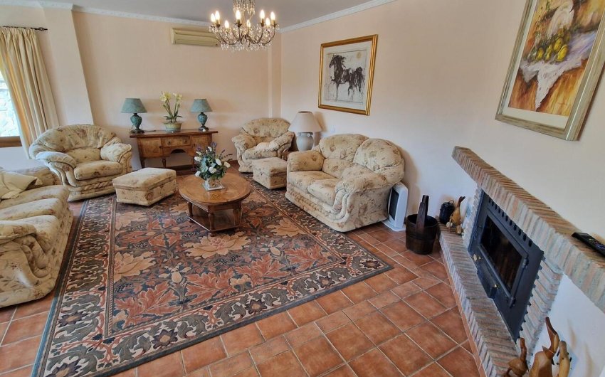 Resale - Villa -
Vinuela - Inland