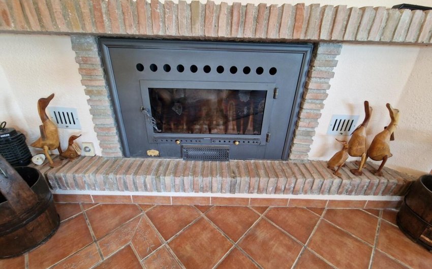 Resale - Villa -
Vinuela - Inland