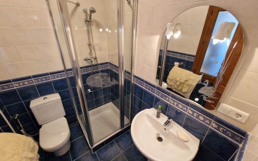 Resale - Villa -
Vinuela - Inland