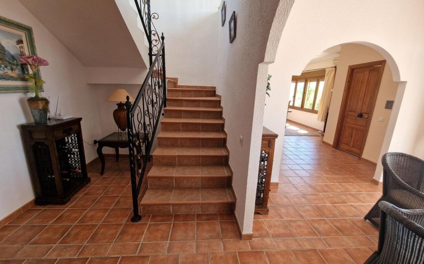 Resale - Villa -
Vinuela - Inland
