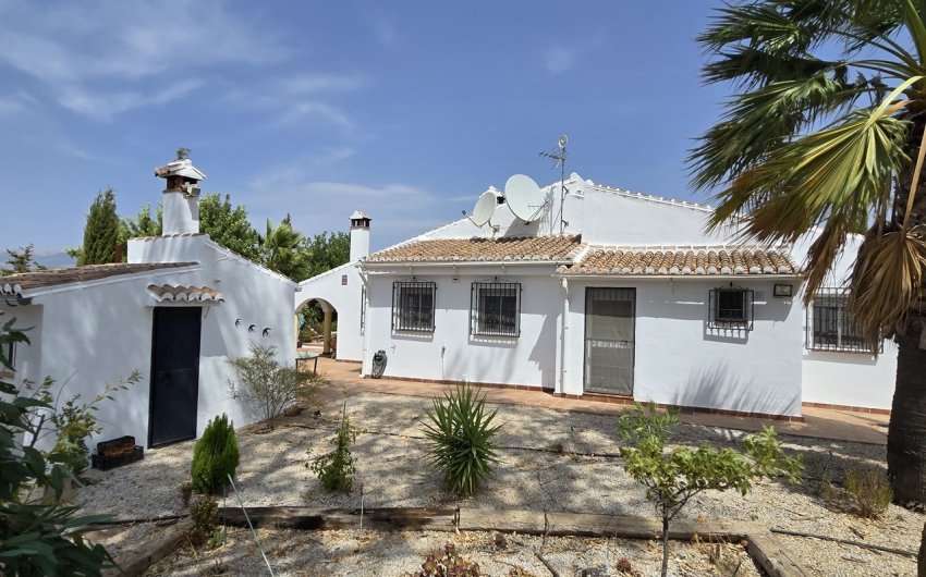 Resale - Villa -
Vinuela - Inland