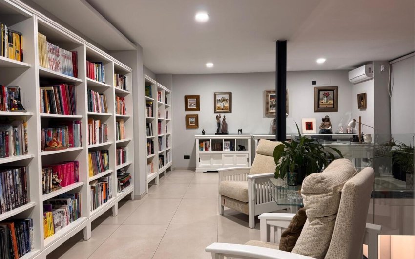 Resale - Villa -
Vinuela - Inland