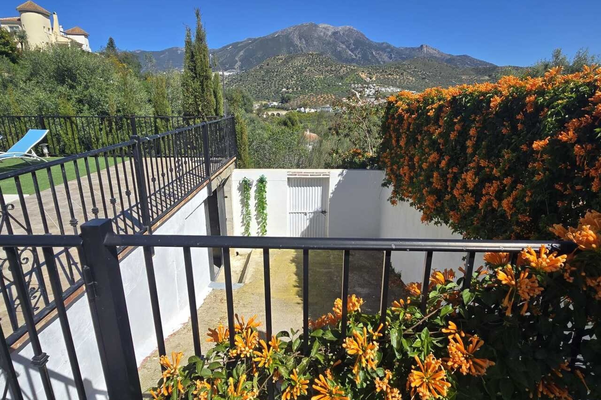 Resale - Villa -
Vinuela - Inland