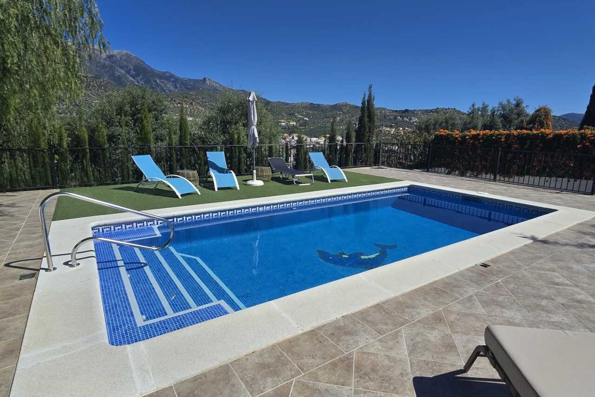 Resale - Villa -
Vinuela - Inland