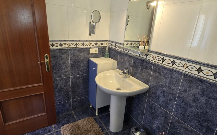 Resale - Villa -
Vinuela - Inland