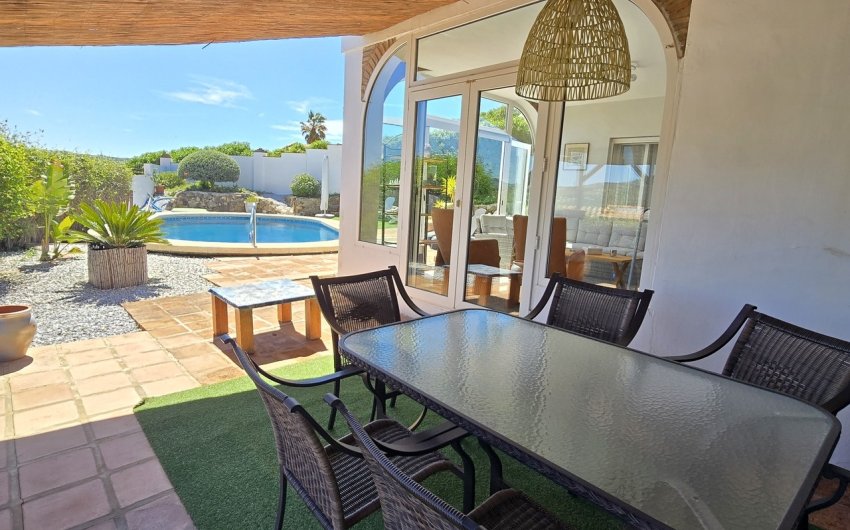 Resale - Villa -
Vinuela - Inland