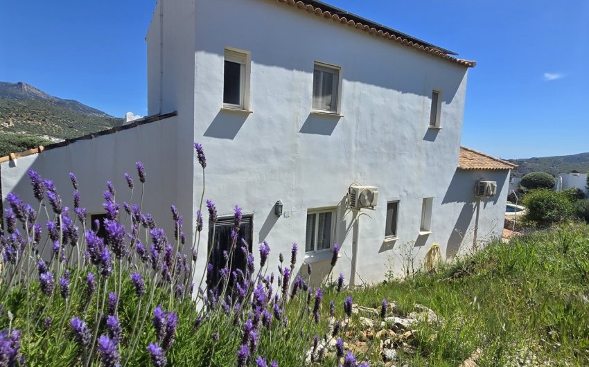 Resale - Villa -
Vinuela - Inland