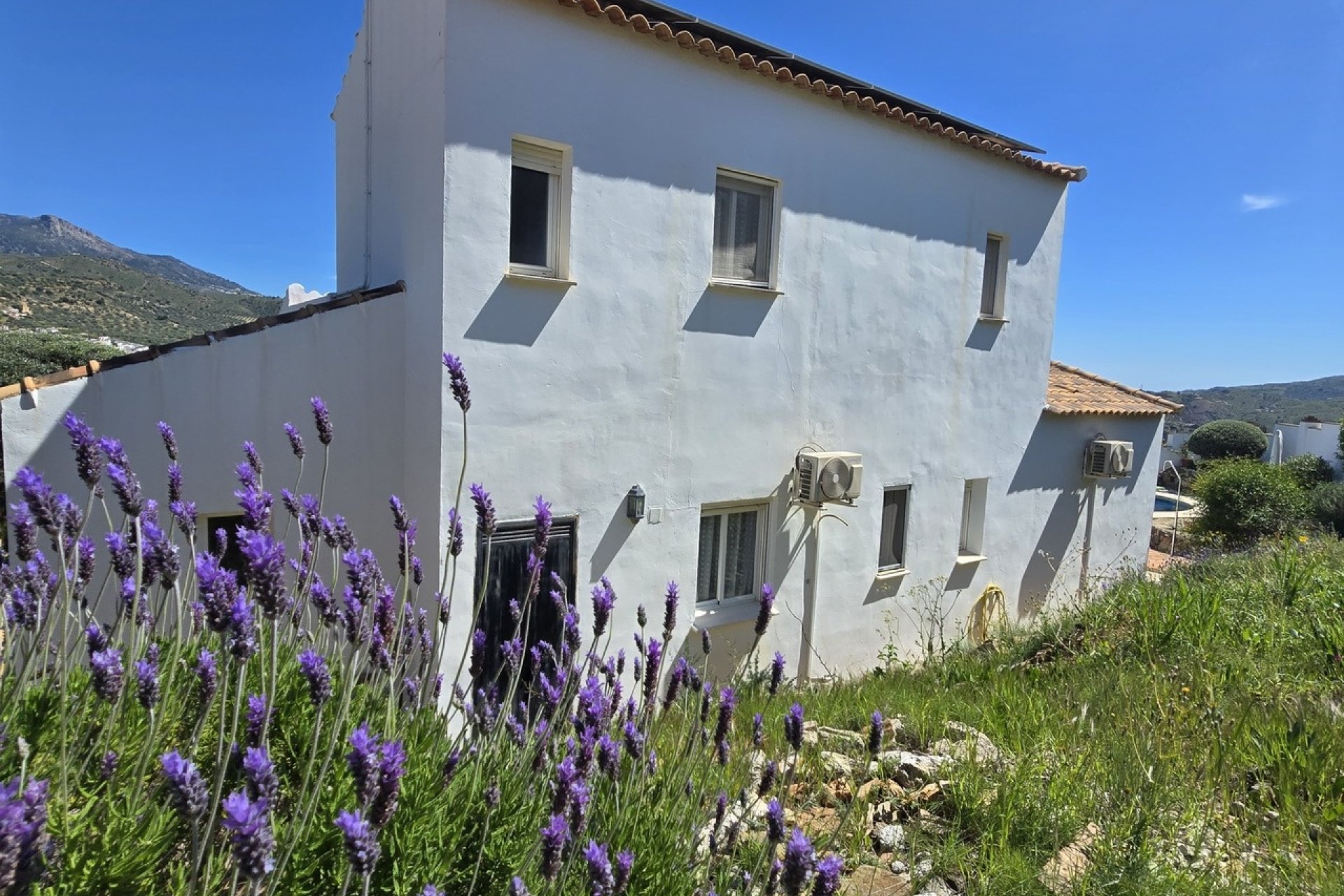 Resale - Villa -
Vinuela - Inland
