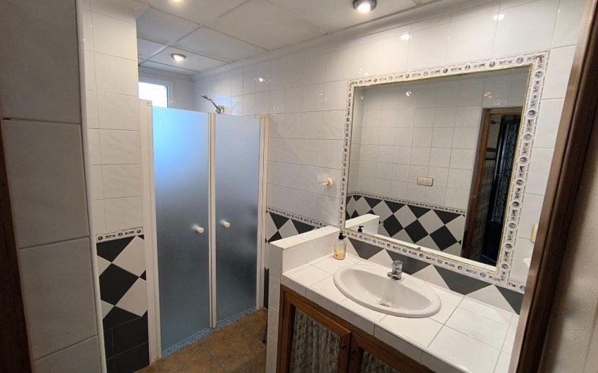 Resale - Villa -
Yecla - Inland