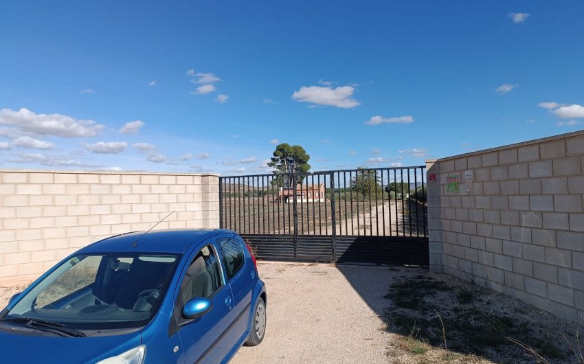 Resale - Villa -
Yecla - Inland