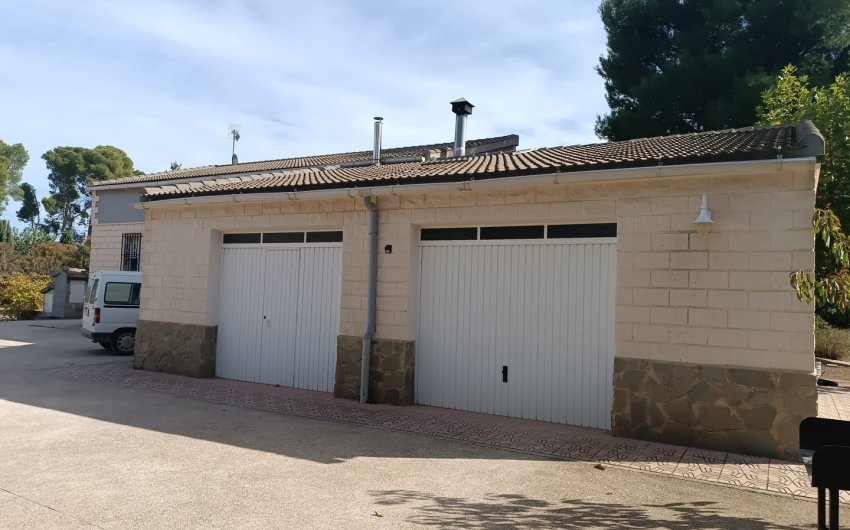 Resale - Villa -
Yecla - Inland