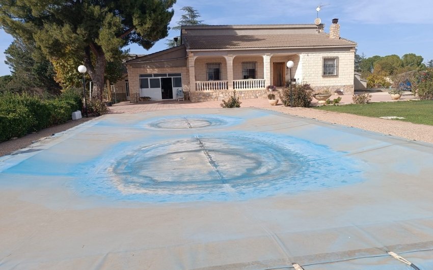 Resale - Villa -
Yecla - Inland