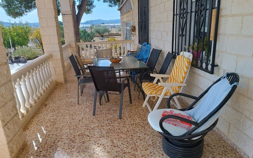 Resale - Villa -
Yecla - Inland