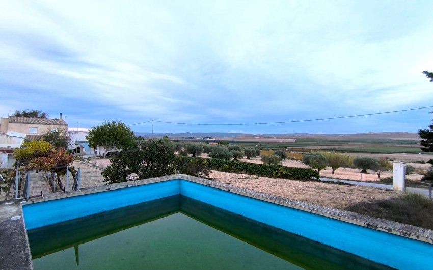 Resale - Villa -
Yecla - Inland