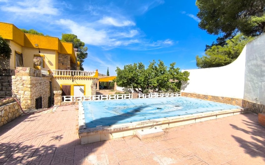 Resale - Villa -
Yecla - Inland