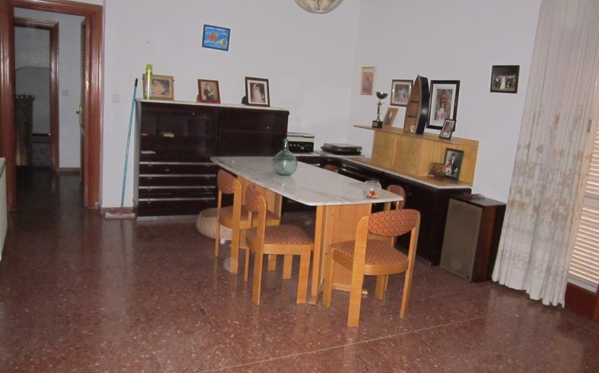 Resale - Villa -
Yecla - Inland