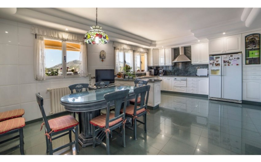 Resale - Villa -
Yecla - Inland