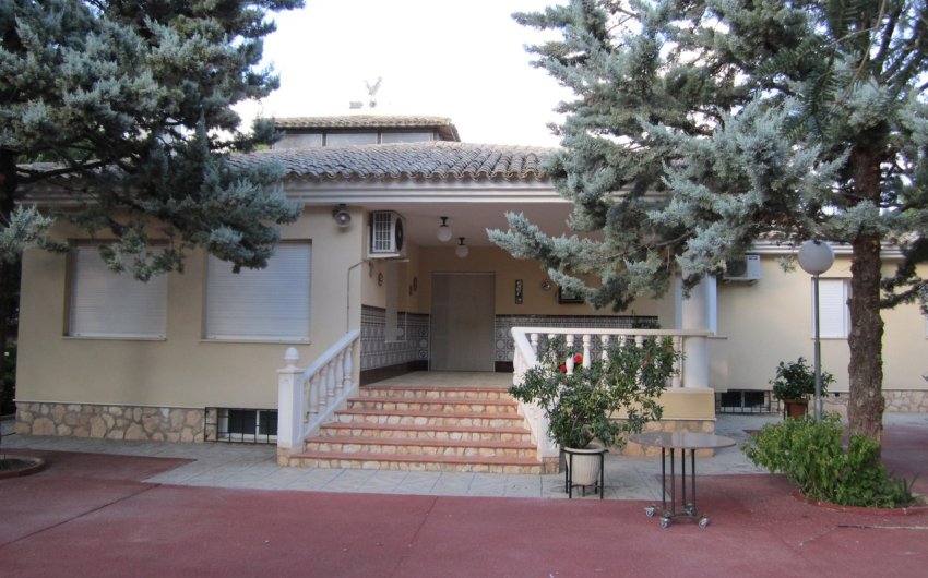 Resale - Villa -
Yecla - Inland