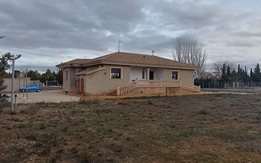 Resale - Villa -
Yecla - Inland