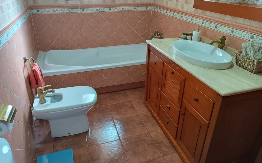 Resale - Villa -
Yecla - Inland