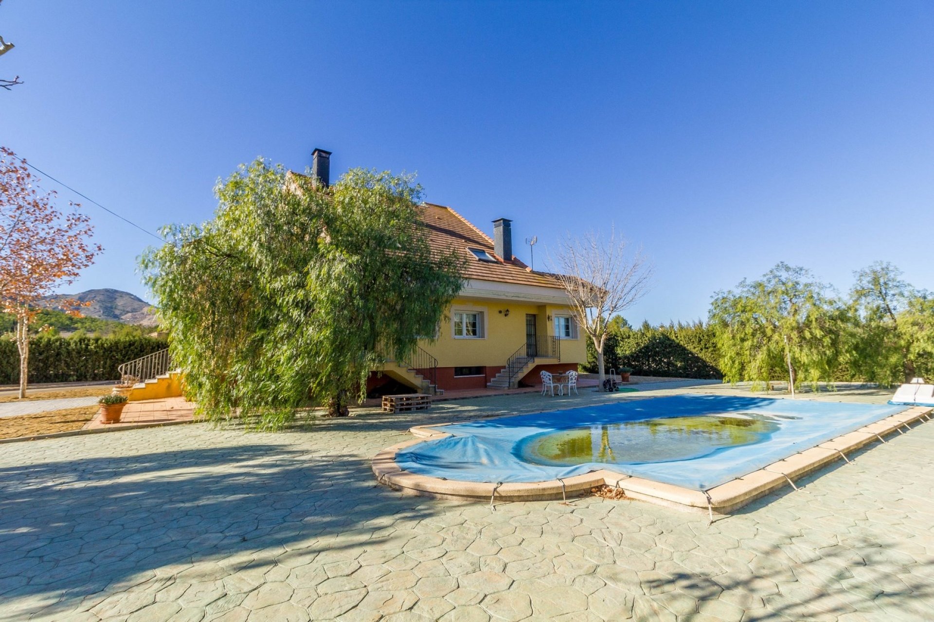 Resale - Villa -
Yecla - Inland