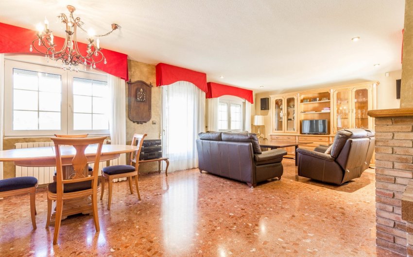 Resale - Villa -
Yecla - Inland