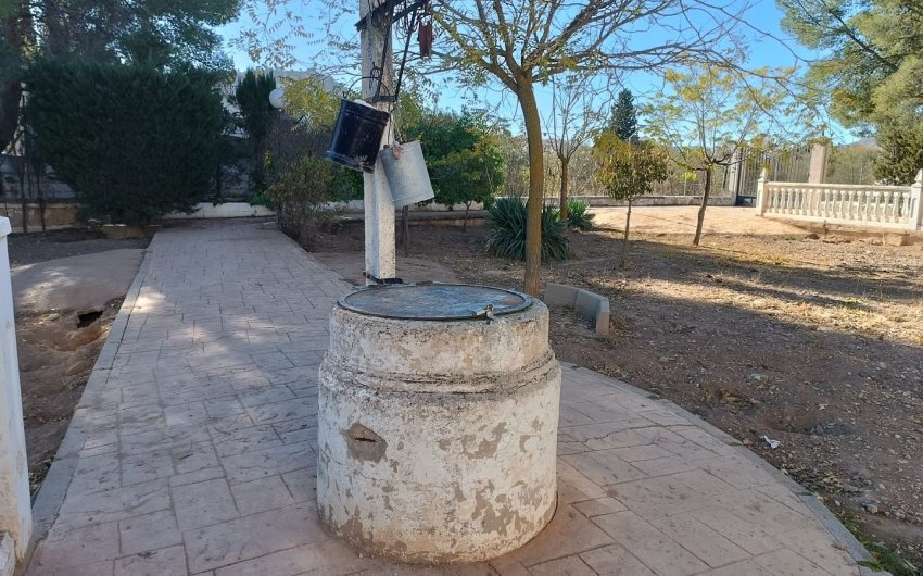 Resale - Villa -
Yecla - Inland